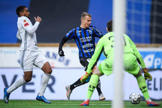 Sirius Elias Andersson oroar framför Östersunds Noah