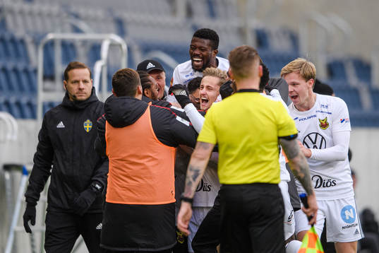 Bläddra bland fler bilder av Fotboll, Allsvenskan, Sirius - Östersund