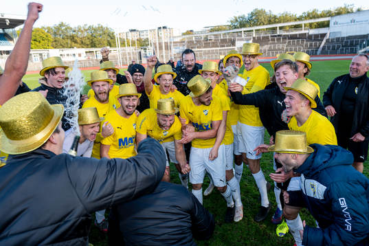 Bläddra bland fler bilder av Fotboll, Div 2 Västra Götaland, IFK Malmö - Varbergs GIF
