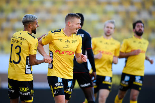Elfsborgs Rami Kaib och Per Frick  jublar