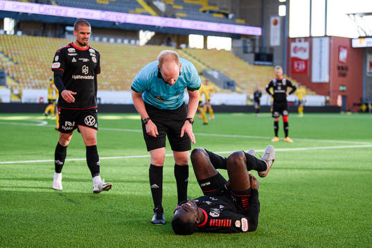 Kalmars Gbenga Arokoyo har ont