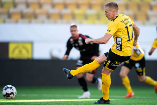Elfsborgs Per Frick gör 3-0 på straff