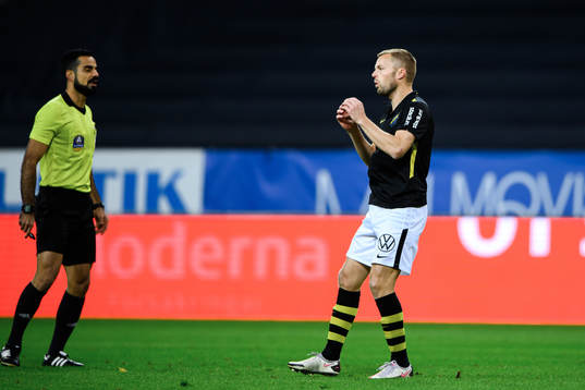 s Sebastian Larsson reagerar