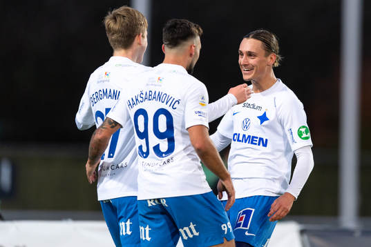 IFK Norrköpings Jonathan Levi jublar med lagkamrater