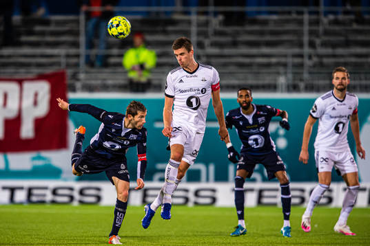 Liridon Kalludra of Kristiansund and Markus Henriksen of