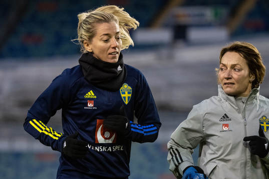 Linda Sembrant and physio therapist Annika Näsmark