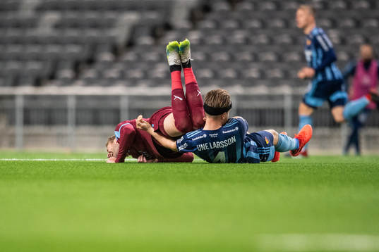 Malmö FFs Ola Toivonen och Djurgårdens Jacob Une Larsson