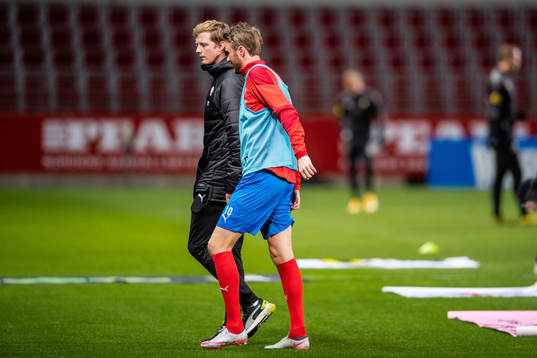 Helsingborgs Rasmus Jönsson lämnar planen