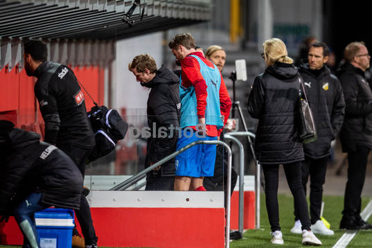 Helsingborgs Rasmus Jönsson lämnar planen