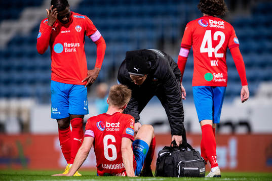Helsingborgs Andreas Landgren får läkarvård
