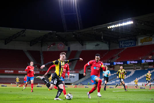 Häckens Patrik Wålemark och Helsingborgs Martin Olsson