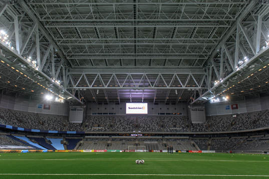 Stängt tak på Tele2 Arena