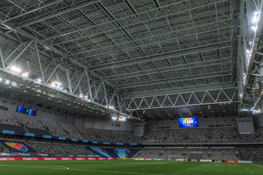 Stängt tak på Tele2 Arena