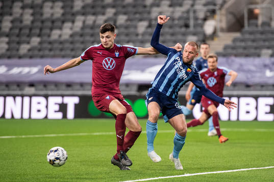 Malmö FFs Anel Ahmedhodzic och Djurgårdens Nicklas