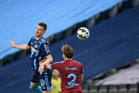 Djurgårdens Haris Radetinac och Malmö FFs Eric Larsson