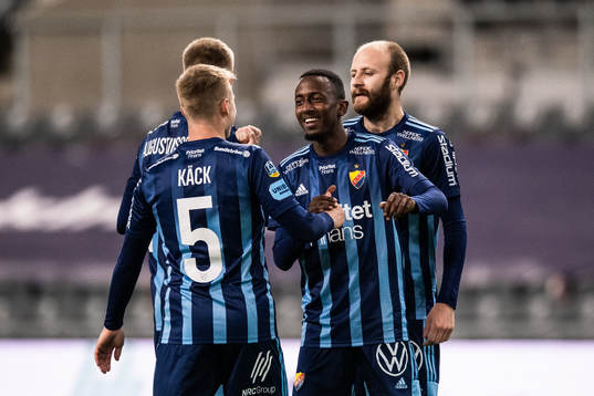 Djurgårdens Elliot Käck, Mattias Mitku och Curtis Edwards