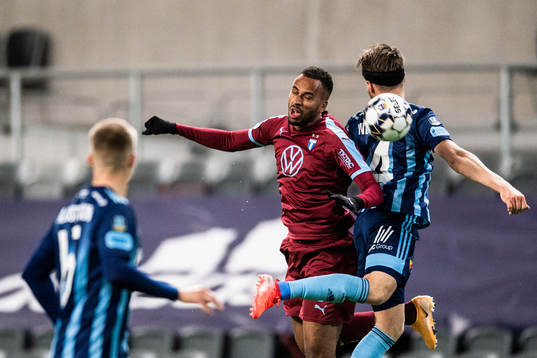 Malmö FFs Isaac Kiese Thelin och Djurgårdens Jacob Une