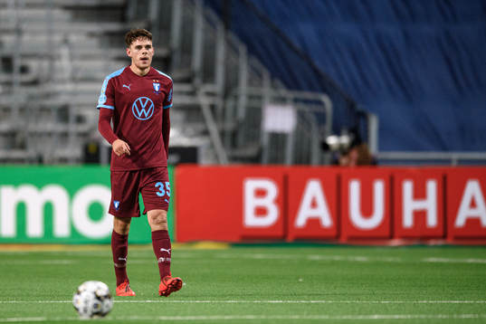 Malmö FFs Samuel Adrian deppar