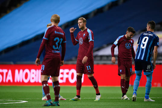 Malmö FFs Ola Toivonen reagerar