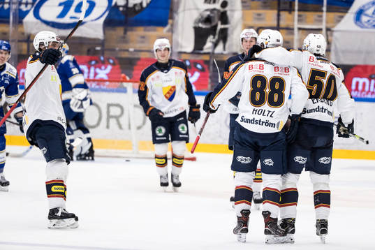 Djurgårdens Alexander Holtz jublar