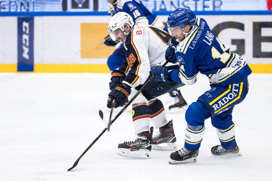 Djurgårdens Albin Grewe och Leksands Oskar Lang