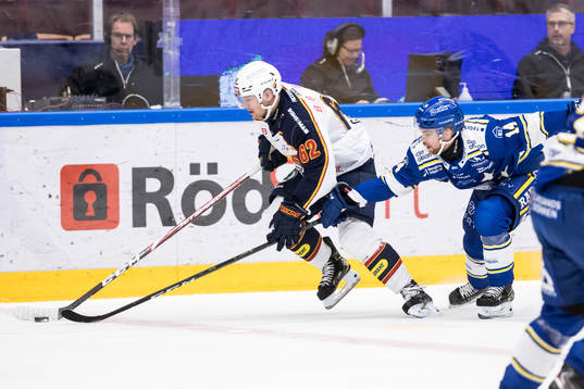 Djurgårdens Manuel Ågren och Leksands Oskar Lang