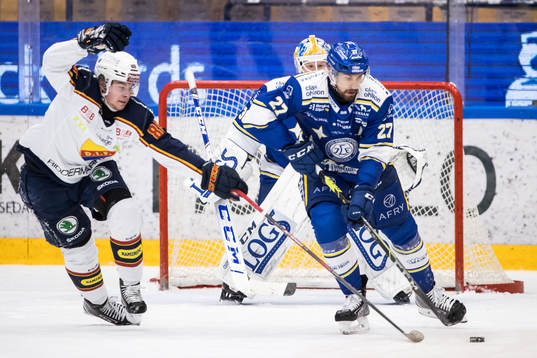 Djurgårdens Alexander Holtz och Leksands Marek Hrivík