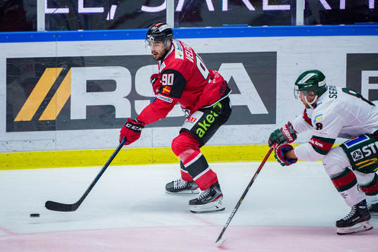 Malmö Redhawks Joe Veleno och Frölundas Viktor Ekbom