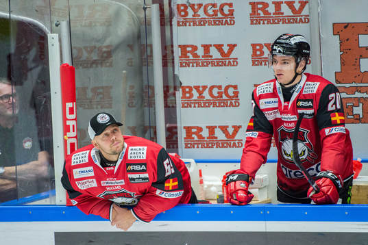 Malmö Redhawks målvakt Oscar Alsenfelt och Helge Grans