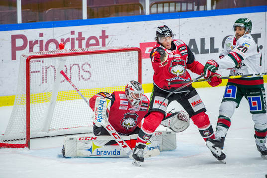 Frölundas Joel Lundqvist oroar mot Malmö Redhawks Oliver