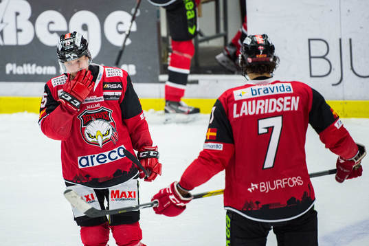 Malmö Redhawks Axel Wemmenborn och Oliver Lauridsen deppar