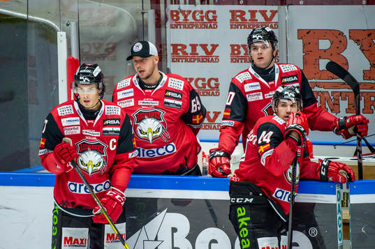 Malmö Redhawks Oliver Lauridsen, målvakt Oscar Alsenfelt,