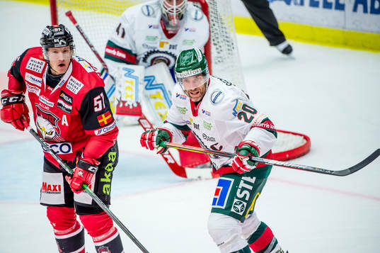 Malmö Redhawks Emil Sylvegård och Frölundas Joel