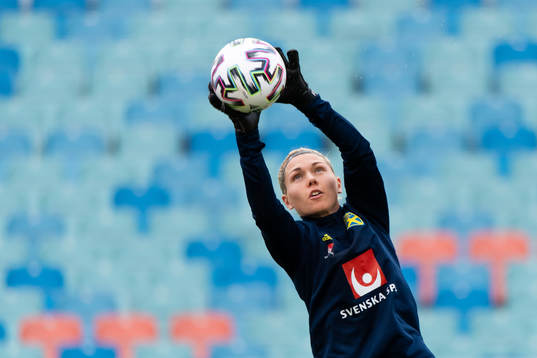 Goalkeeper Jennifer Falk