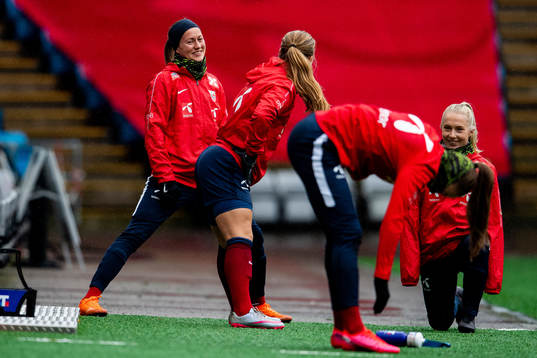 Kristine Minde and Thea Bjelde of the Norwegian women’s