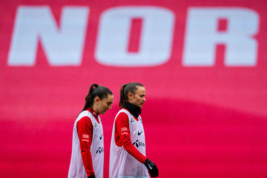 Vilde Bøe Risa and Caroline Graham Hansen of the Norwegian
