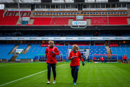 Elise Thorsnes and Amalie Eikeland of the Norwegian