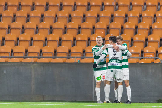 Västerås Albin Sporrong jublar med lagkamrater