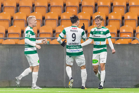 Västerås Albin Sporrong jublar med lagkamrater