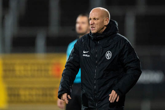 Landskronas tränare Billy Magnusson reagerar