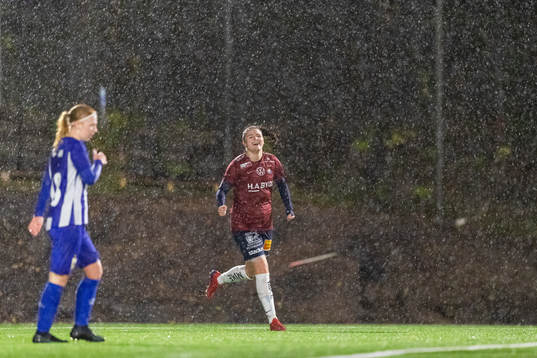 Örgrytes Mikaela Utas jublar