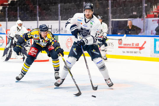 Södertäljes Måns Lindbäck och Karlskogas Jesper Alasaari