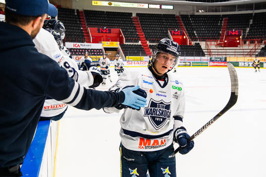 Södertäljes Andreas Hjelm jublar