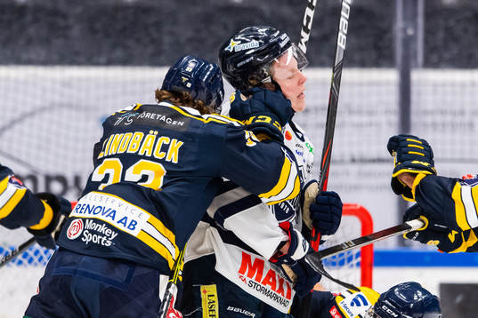 Södertäljes Måns Lindbäck i bråk med Karlskogas Åke