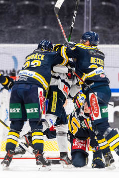 Södertäljes Måns Lindbäck och Carl Becker i bråk med