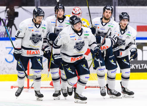 Karlskogas Aleksi Rekonen jublar