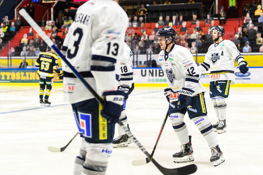 Karlskogas Gustaf Thorell deppar