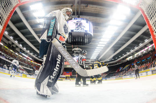 Karlskogas målvakt Stefan Steen deppar