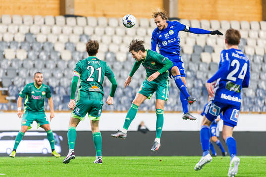 Sundsvalls Pontus Engblom i nickduell med Dalkurds John