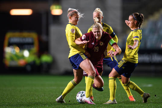 Hanna Glas, Caroline Seger and Julia Roddar of Sweden